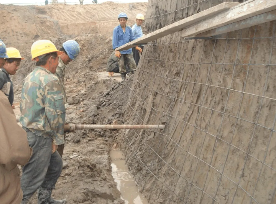 石家庄常见基坑支护开挖事故的原因分析与处理方法